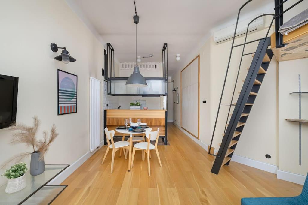 Specious Studio With Entresol In City Center Wwa18 Apartament *