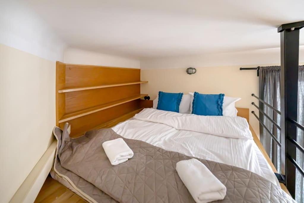 Specious Studio With Entresol In City Center Wwa18 Apartament *